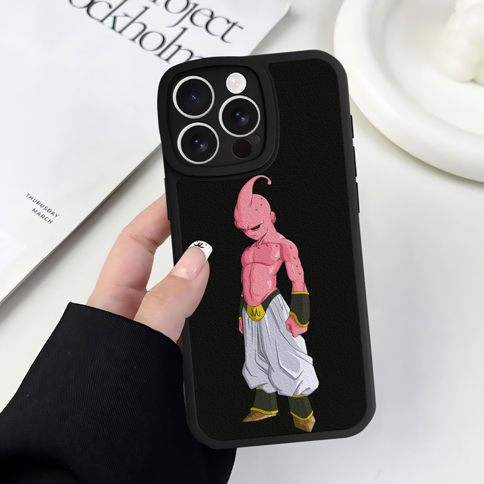 （画像用） ドラゴンボール 魔人ブウ DRAGON BALL Majin Buu 【iPhone 16シリーズ対応】シリコンスマホケース（レザー調） 材質：シリコン